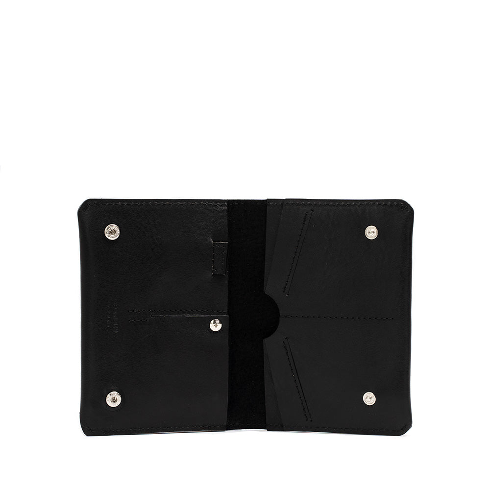 Leather Travel Wallet for AirTag (OUTLET)
